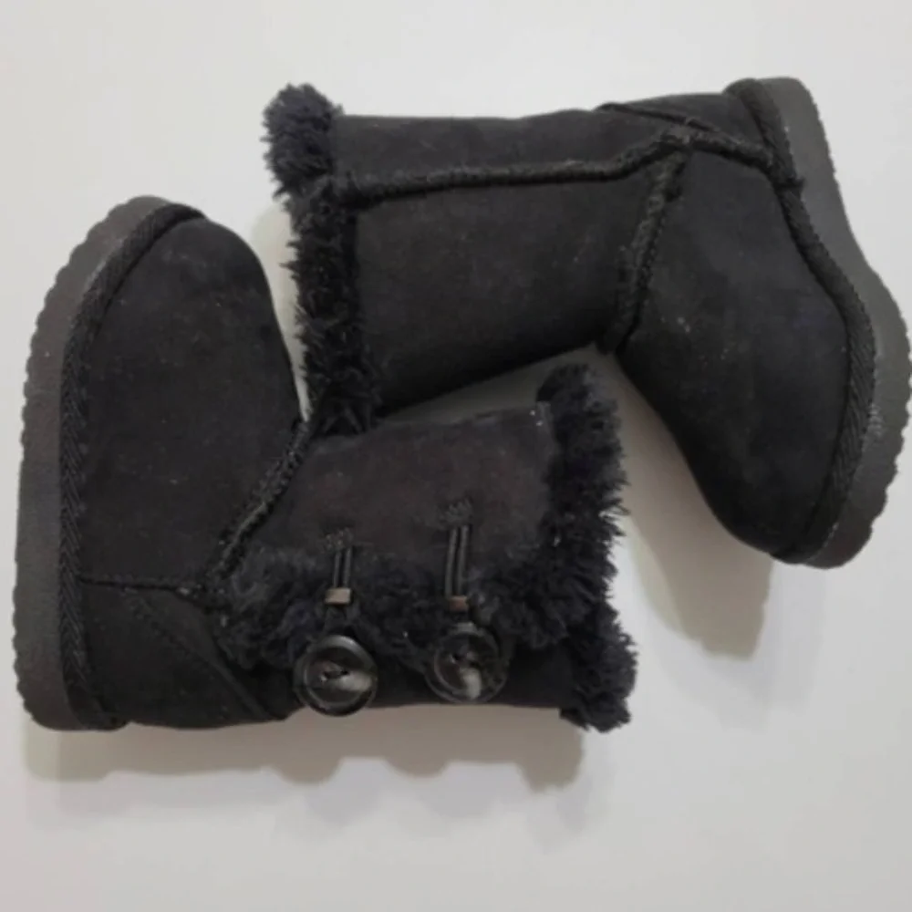 Girls 5 Winter Boots Black Faux Fur Lined Buttons Round Toe